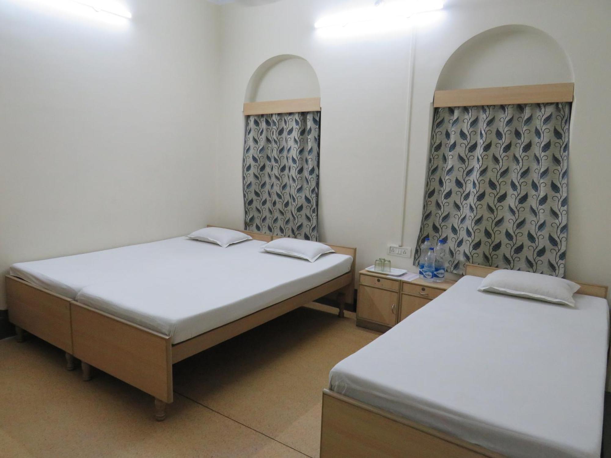 Shaw Guest House Калькутта Экстерьер фото