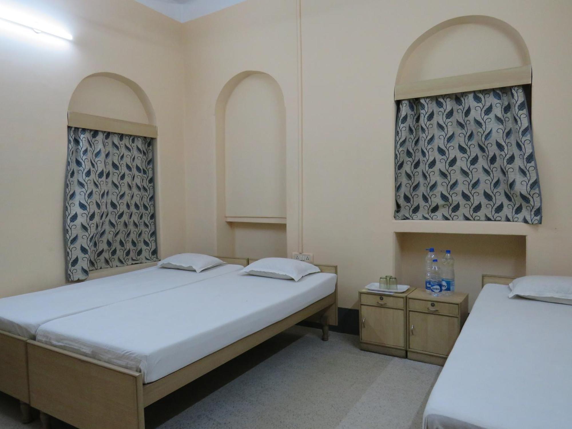 Shaw Guest House Калькутта Экстерьер фото