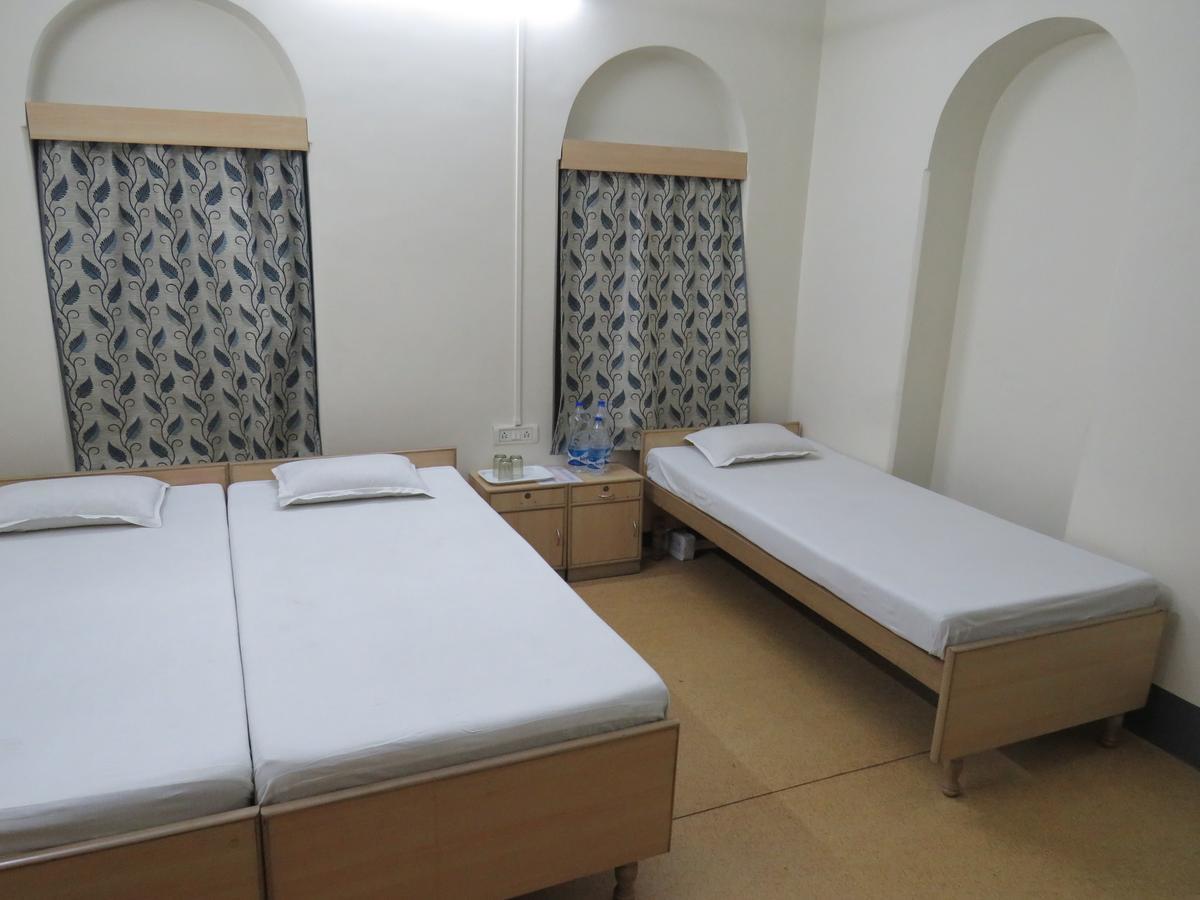 Shaw Guest House Калькутта Экстерьер фото